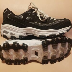 Today Only Sale!!! Skechers D'Lites With Air Cooled Memory Foam- Wide Fit